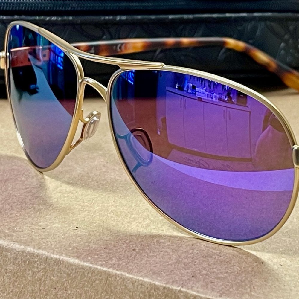 New Oakley Sunglasses "Feedback"